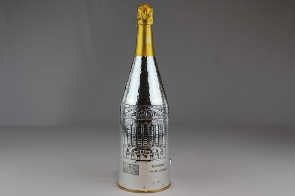 Back of the Champagne bottle cover "Wall Street"