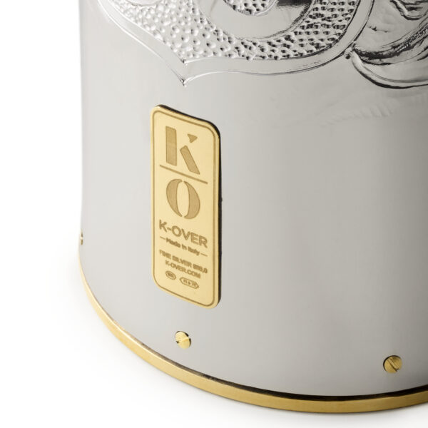 detail champagne bottle cover